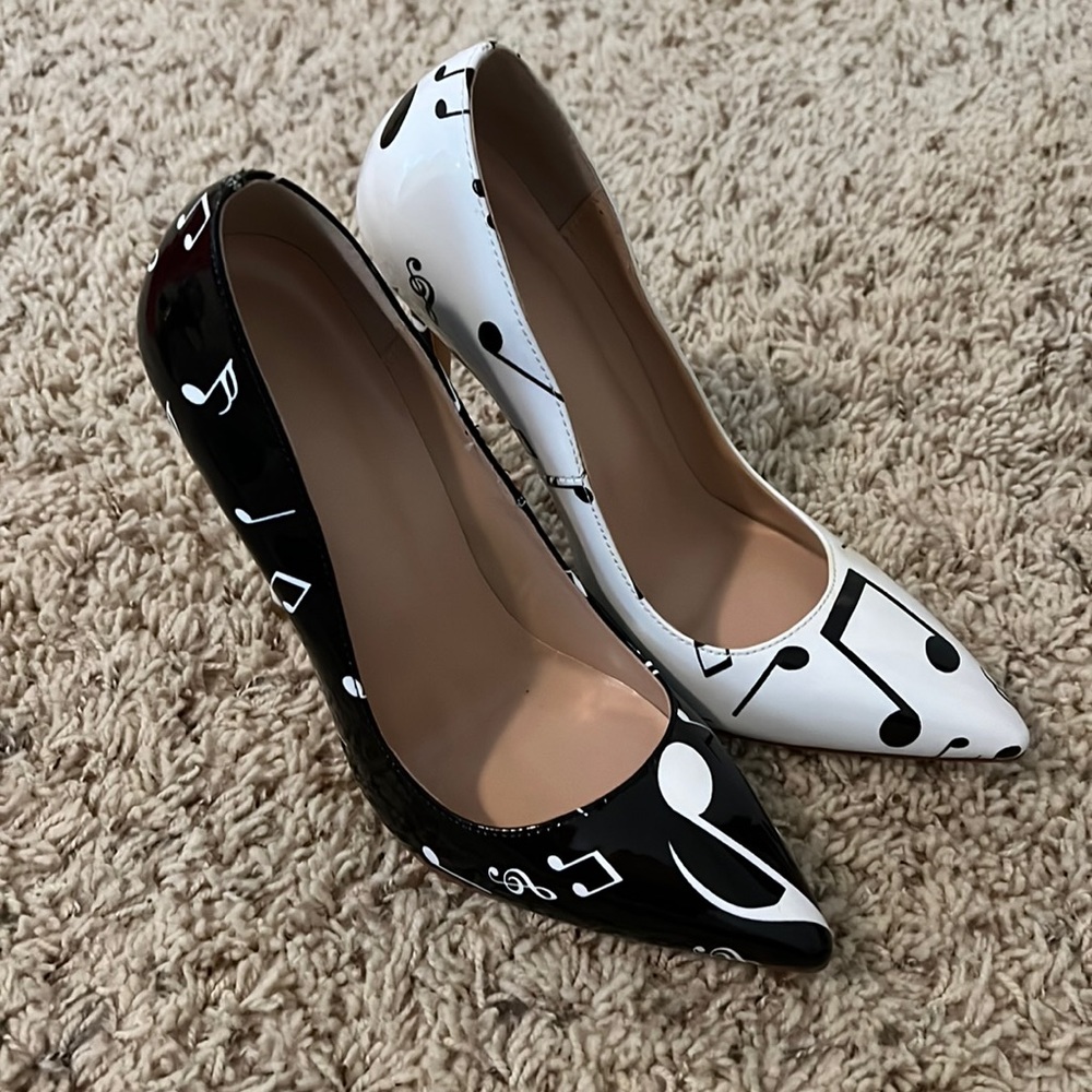 Music notes heels